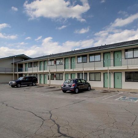 Motel 6 Des Moines South - Airport Esterno foto