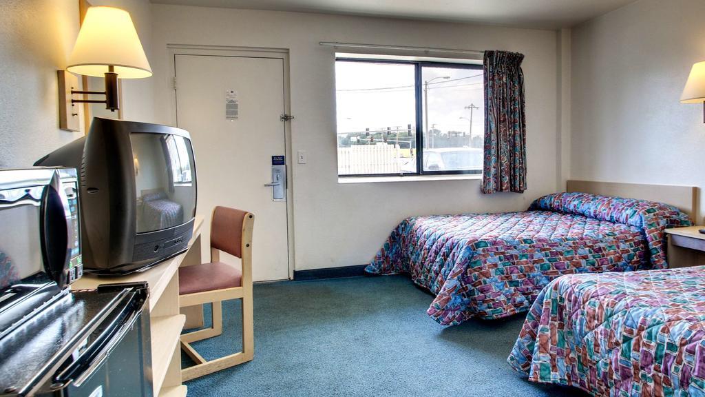 Motel 6 Des Moines South - Airport Esterno foto