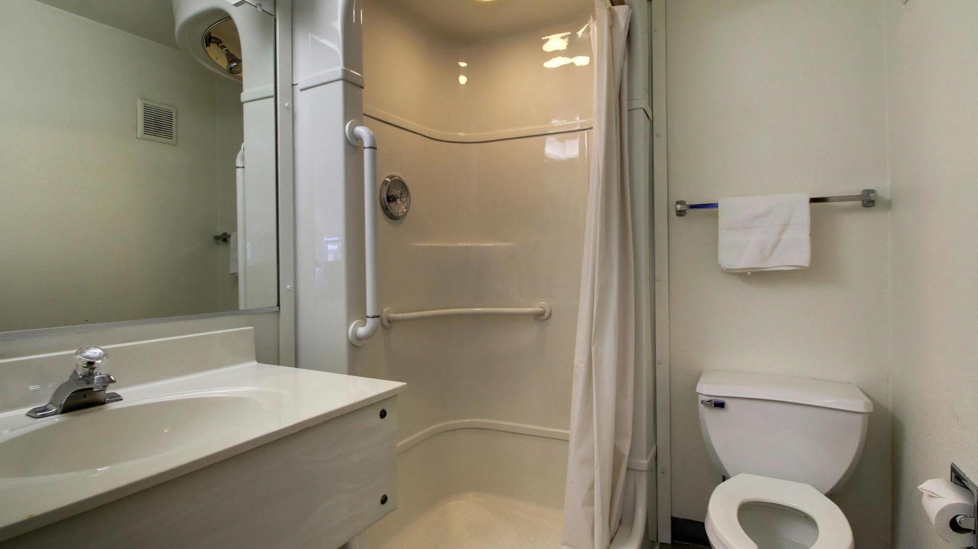 Motel 6 Des Moines South - Airport Esterno foto