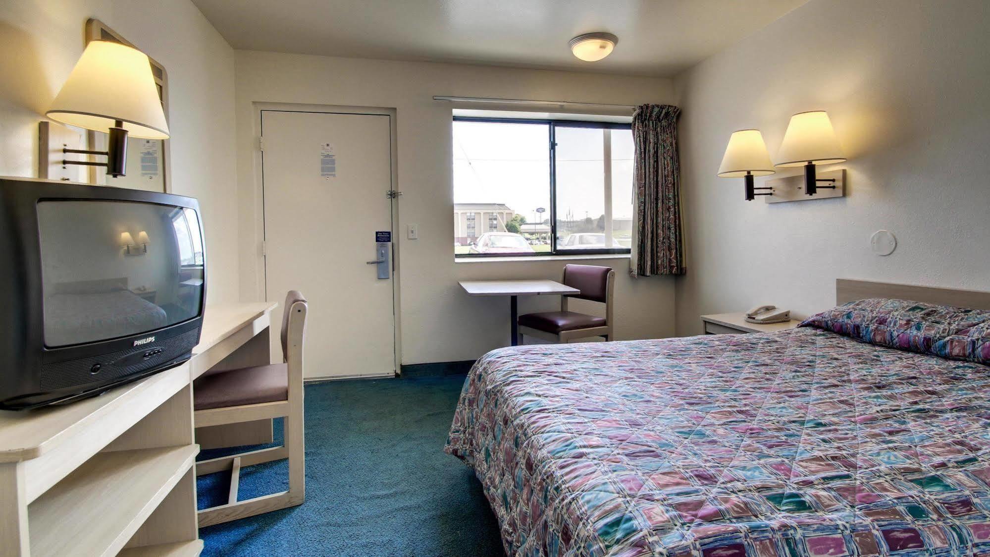 Motel 6 Des Moines South - Airport Esterno foto