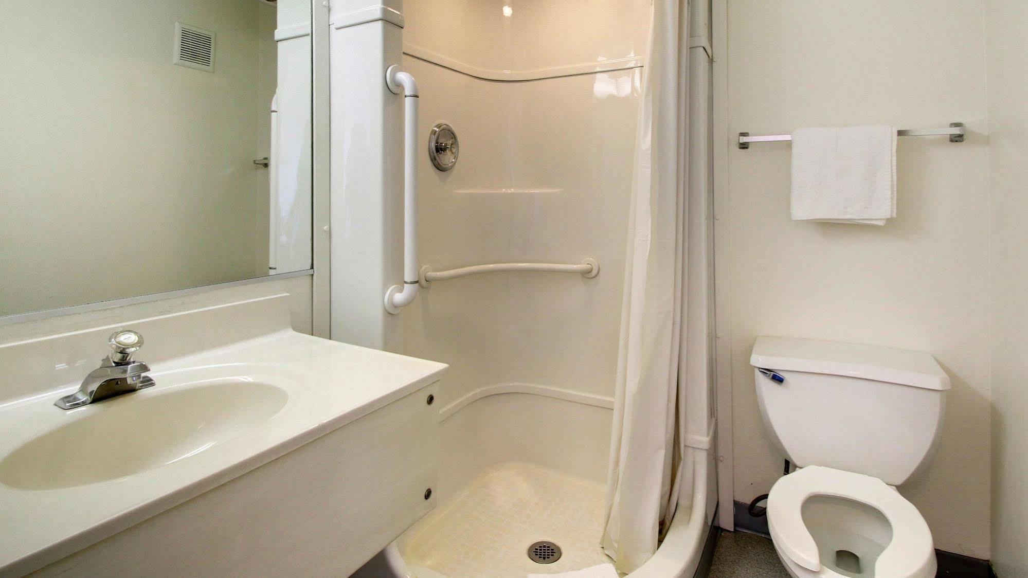 Motel 6 Des Moines South - Airport Esterno foto